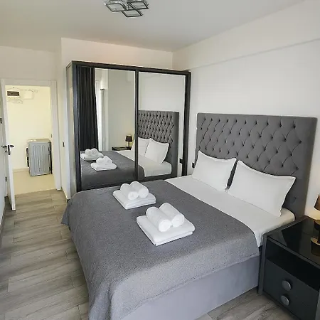 C52 - In Odyssey Pool & Mamaia Nord Apartament 3*