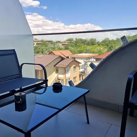 C52 - In Odyssey Pool & Mamaia Nord Apartament